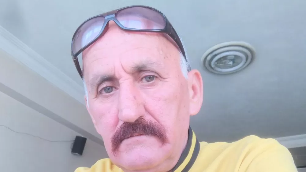 Yalnız yaşayan yaşlı adamın cesedi yayılan kötü kokuyla bulundu