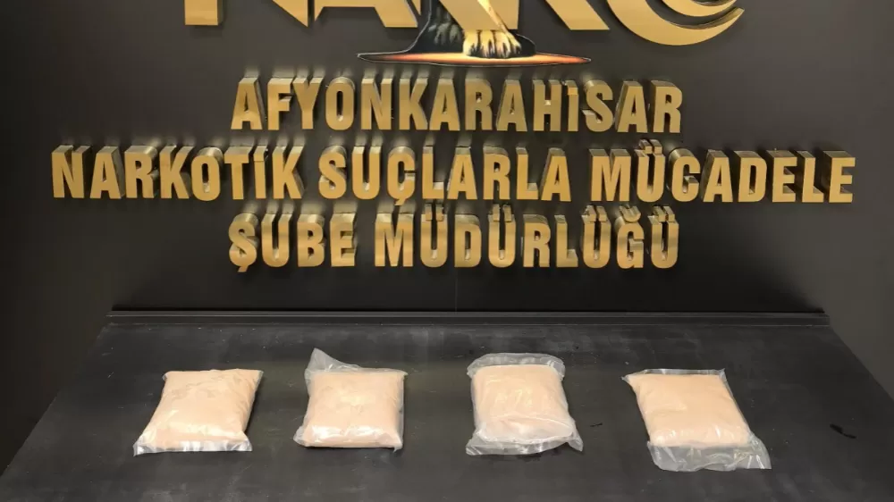 Yolcu otobüsünde 600 kilogram uyuşturucu yapılabilecek hammadde ele geçirildi