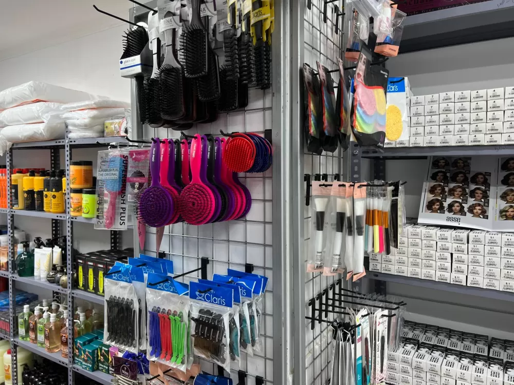 Bucak’ta bir ilk Perakende ve toptan satış Dolgun Kozmetik hizmetinizde