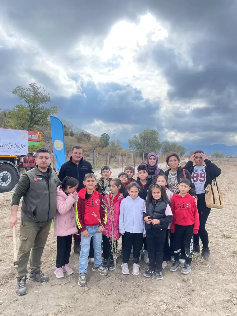 Bucak'ta Orman Şehitleri için zeytin fidanları dikildi