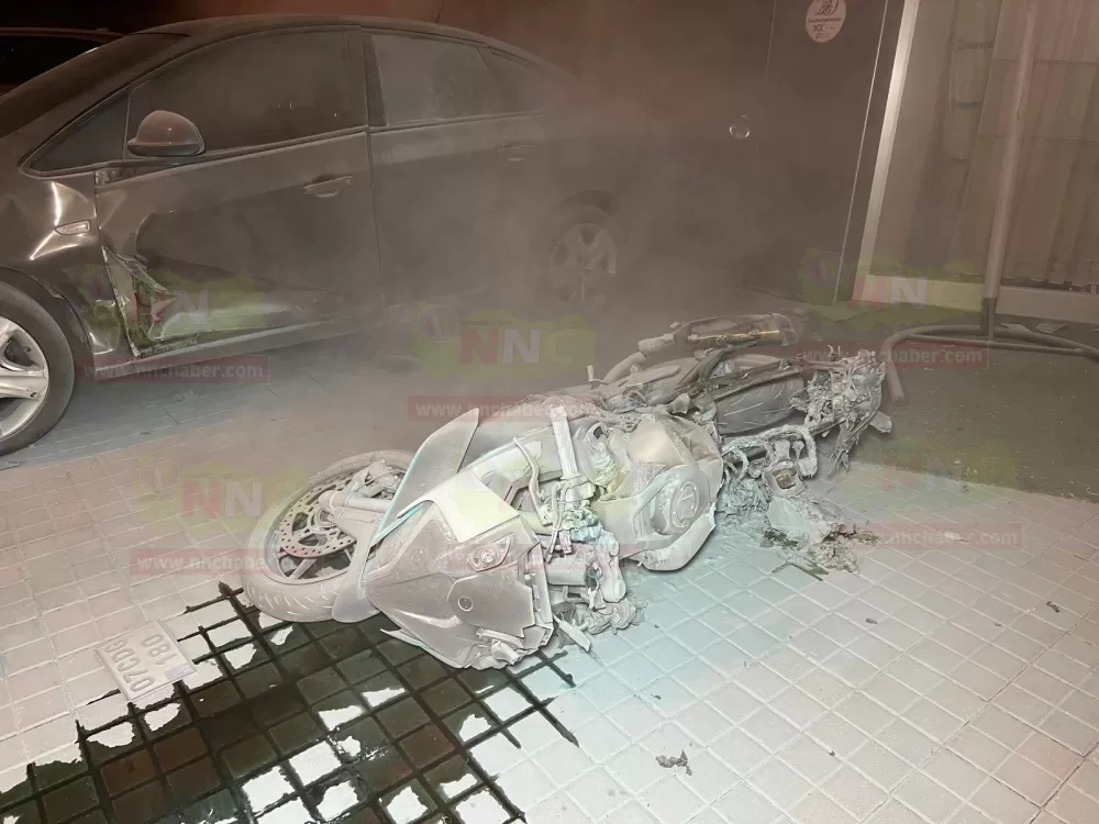 Bucak’ta gece yarısı kaza Motosiklet alev aldı, sürücü yaralandı