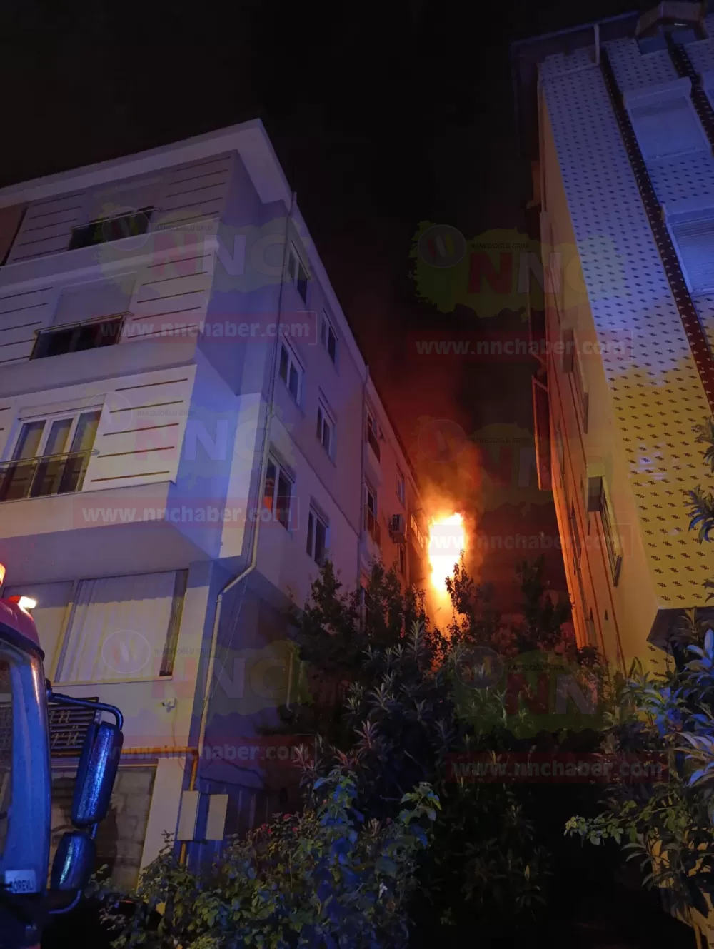 Bucak'ta apartman dairesinde yangın! Alevler tedirgin etti