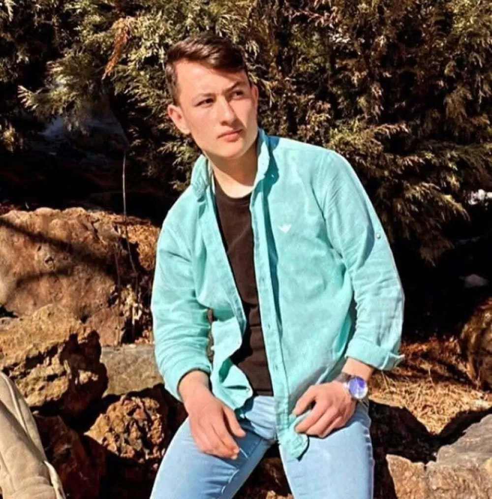 Antalya'da silahlı kavgada hayatını kaybeden gençlerin cenazeleri yakınları tarafından alındı