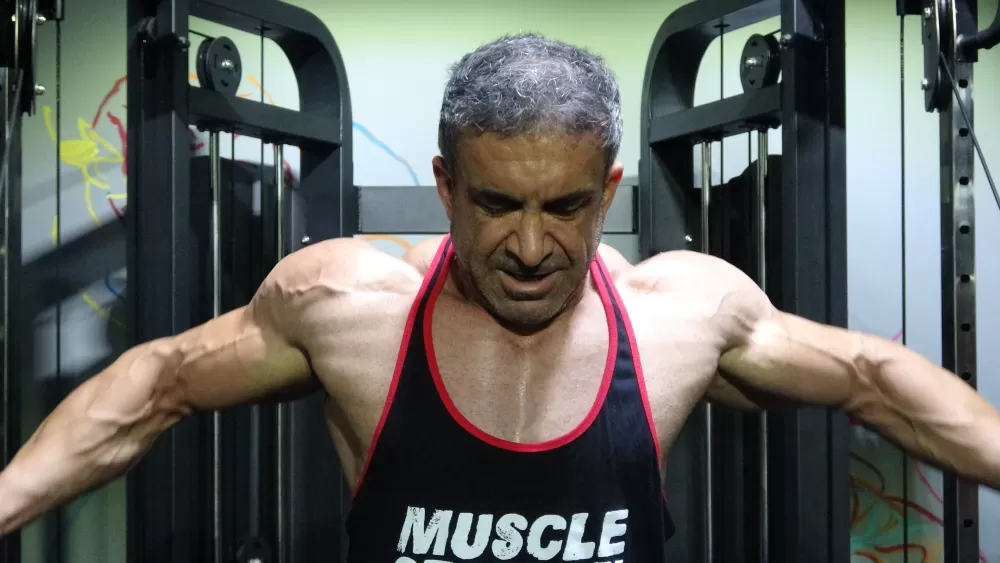 Burdurlu itfaiyeci kas gücüyle Türkiye’yi sallayacak!