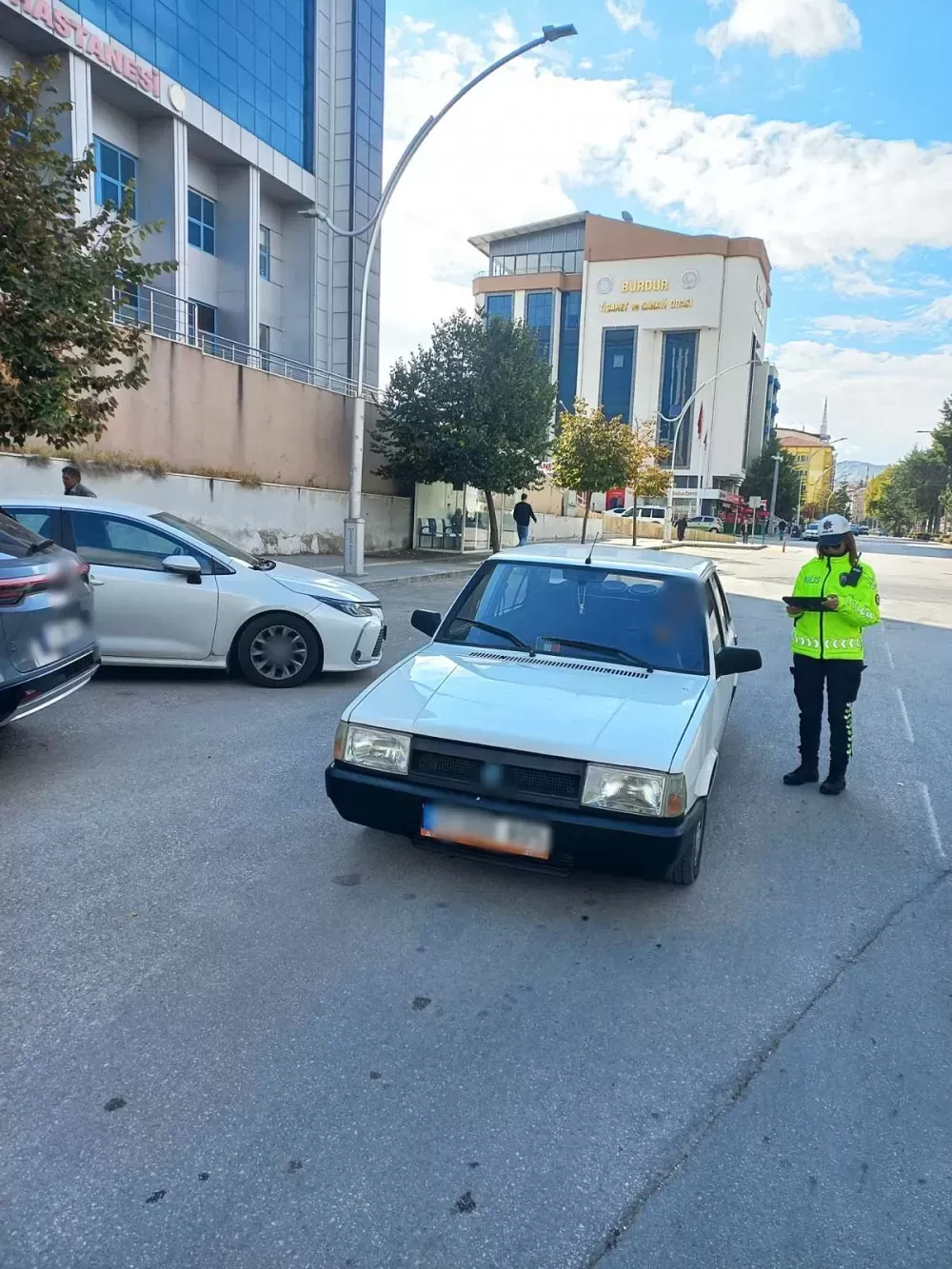 Burdur'da trafik denetimleri 20 araca ceza