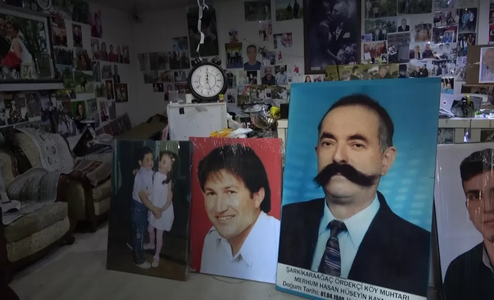 Boynundan düşürmediği fotoğraf makinesiyle 52 yıldır yaşayan hafıza