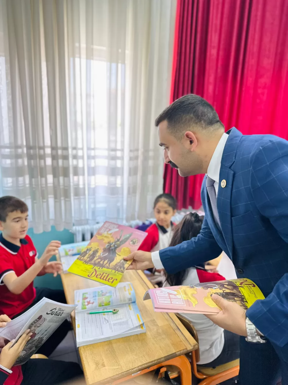 Kutadgu Bilig Dergisi ile kültürel bilinç gelişiyor Burdur Ülkü Ocakları’ndan anlamlı hediye