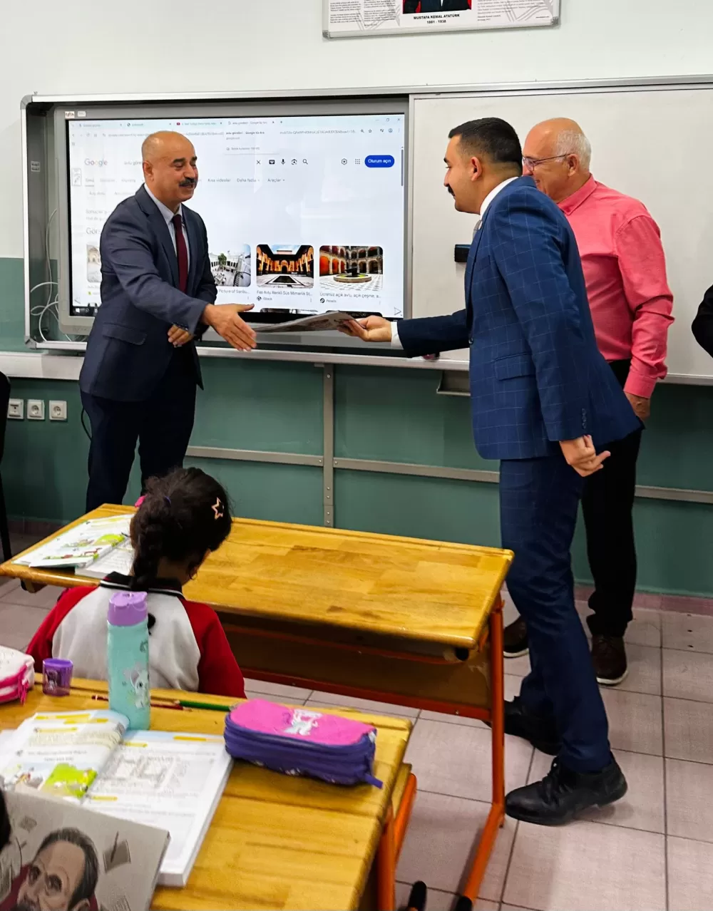 Kutadgu Bilig Dergisi ile kültürel bilinç gelişiyor Burdur Ülkü Ocakları’ndan anlamlı hediye