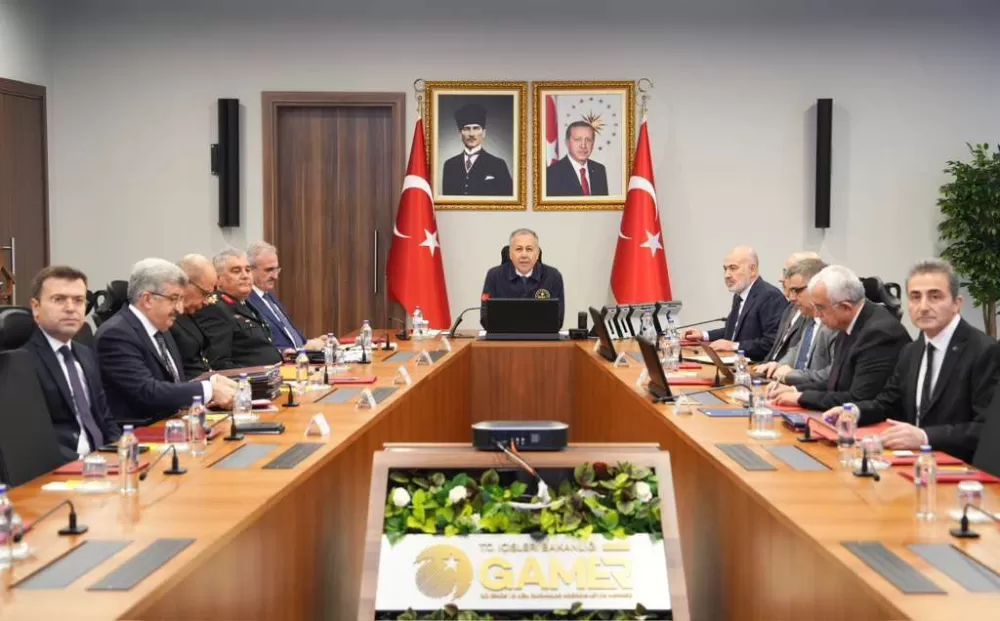 Burdur Valisi Bilgihan, Bakan Yerlikaya başkanlığındaki güvenlik toplantısına katıldı