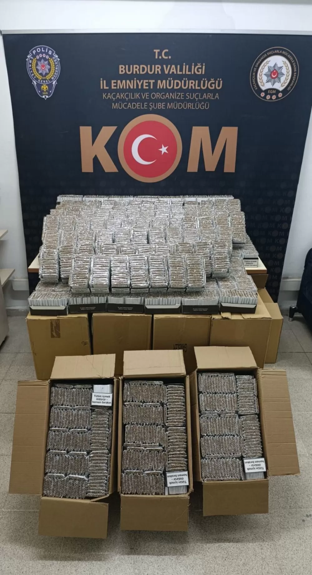 Burdur’da bir ayda yüz binlerce kaçak ürün ele geçirildi