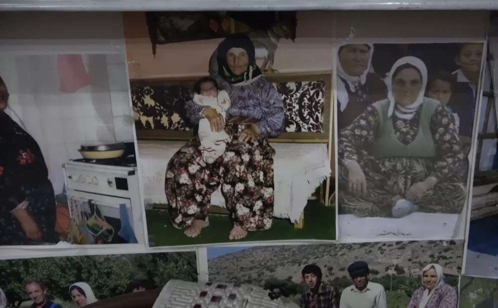 Boynundan düşürmediği fotoğraf makinesiyle 52 yıldır yaşayan hafıza