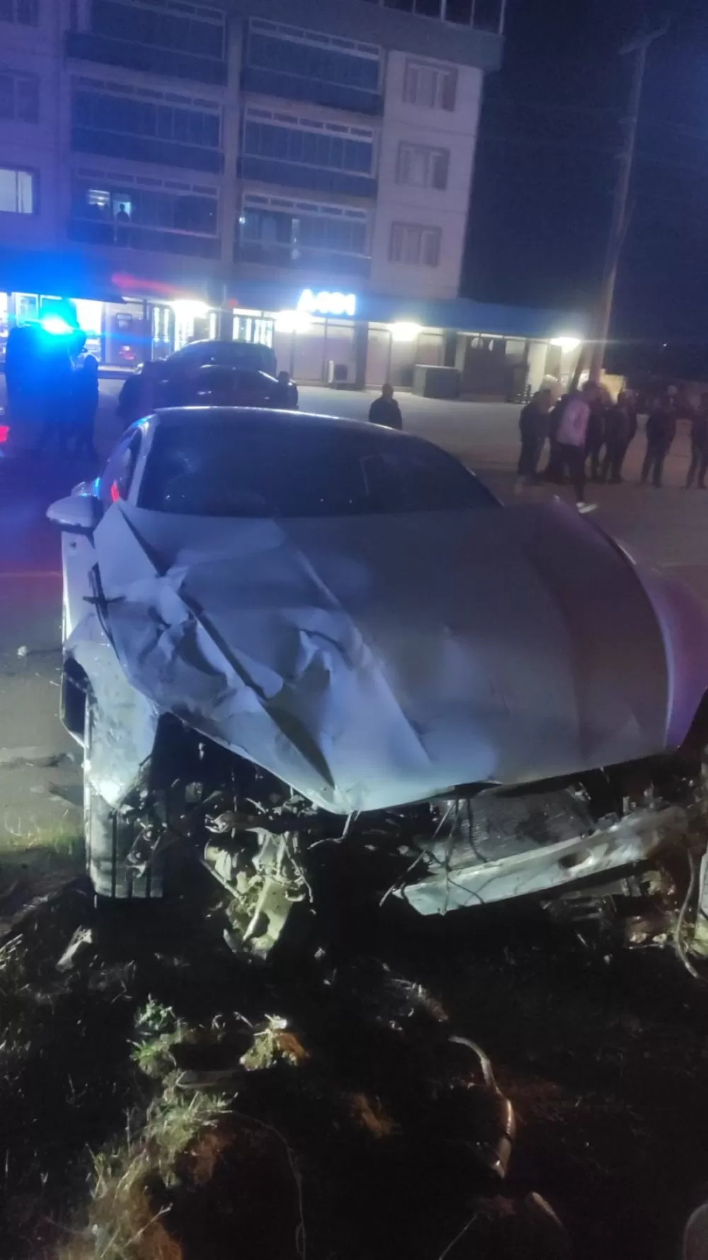 Afyonkarahisar Sinanpaşa^da Otomobille motosikletin çarpıştığı kazada bir kişi öldü, 2 kişi yaralandı