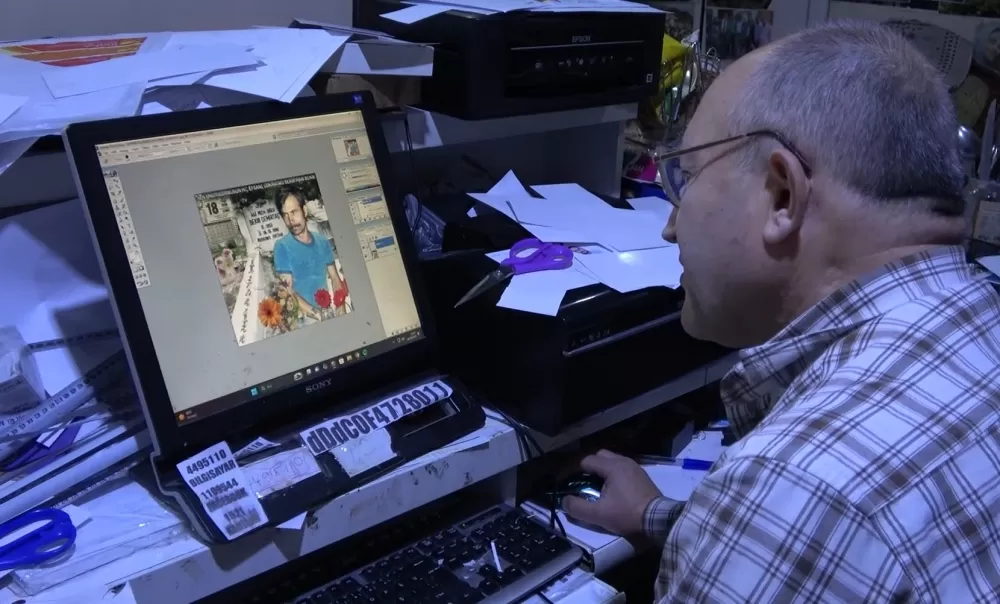 Boynundan düşürmediği fotoğraf makinesiyle 52 yıldır yaşayan hafıza