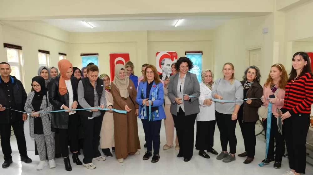 Ahmet Yesevi Mahallesi Kadın Dayanışma ve Yardımlaşma Derneği yeni merkezinde
