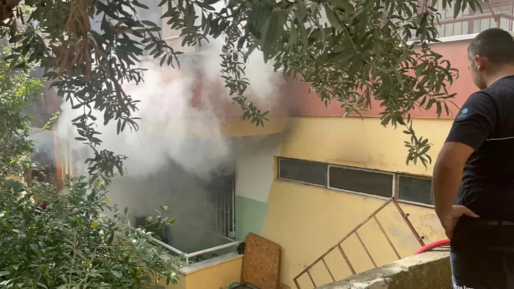 Alanya'da 4 katlı binadaki yangın korkuttu