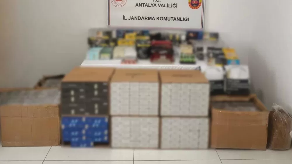 Antalya'da kaçak sigara operasyonu