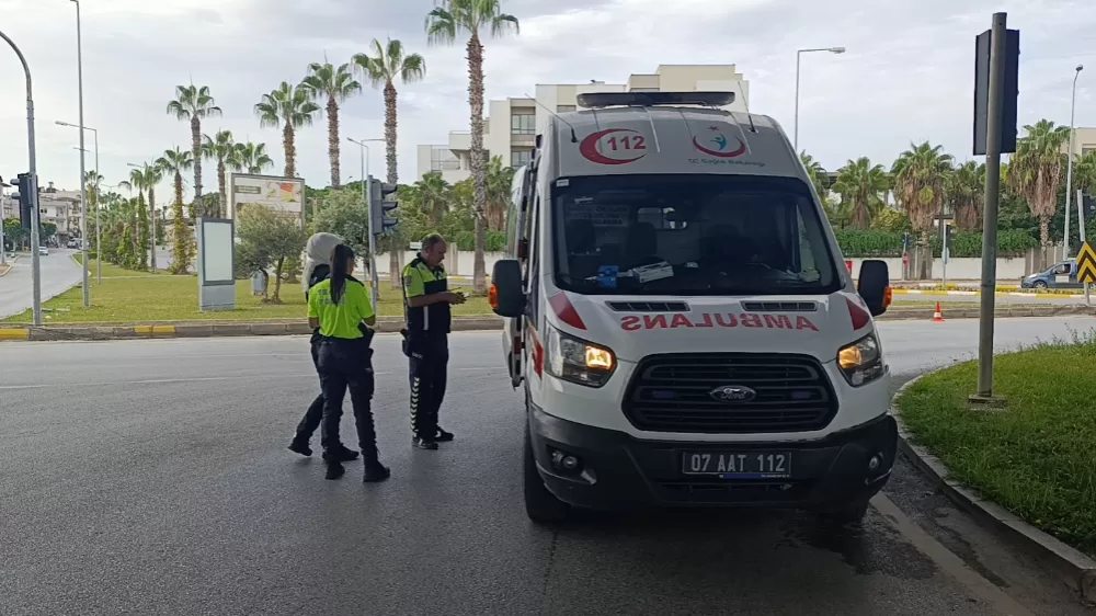 Antalya'da motosiklet kazası Sürücü yaralandı