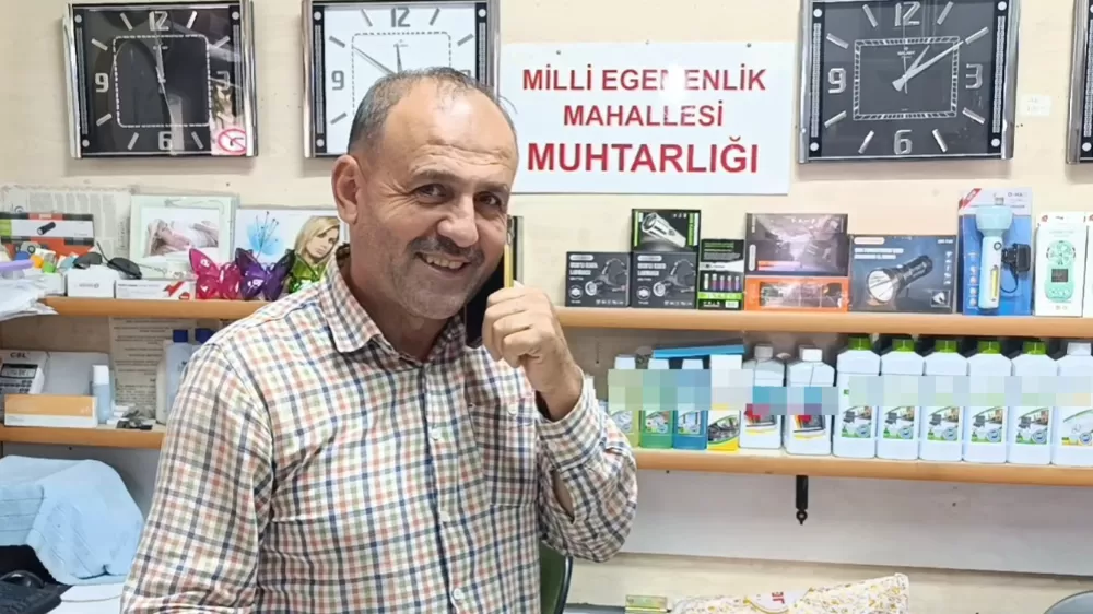 Antalya'da muhtarlar gününde kürsüde konuşurken baygınlık geçiren muhtarın telefonları susmuyor