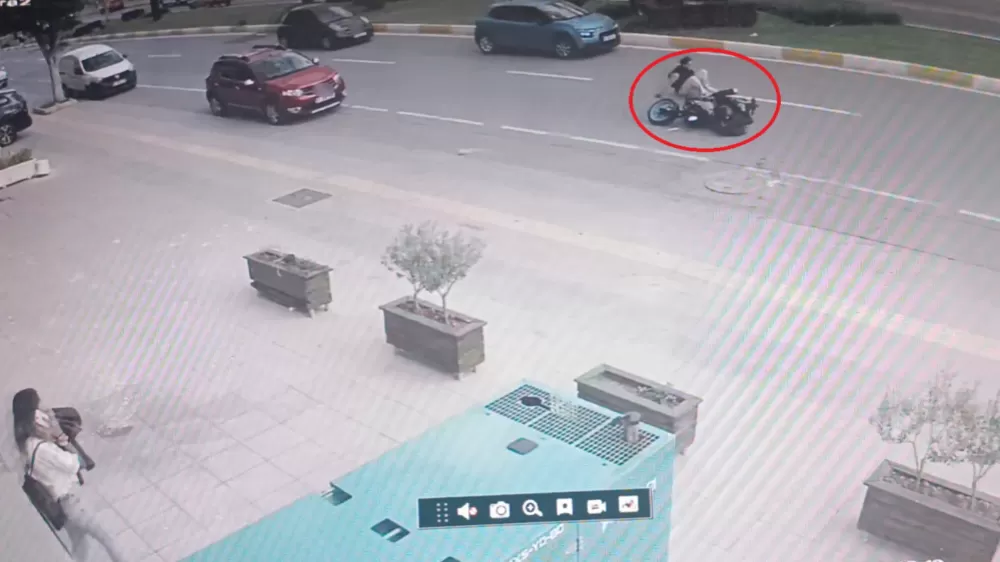 Antalya'da otomobil ile motosiklet çarpıştı Sürücü yaralandı