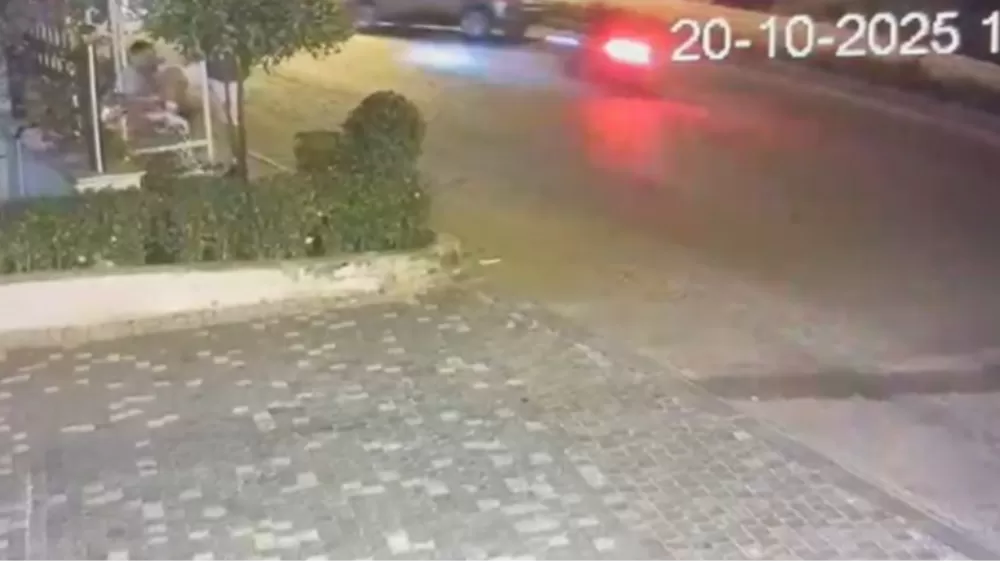 Antalya'da otomobil ile motosiklet çarpıştı sürücü yaralandı