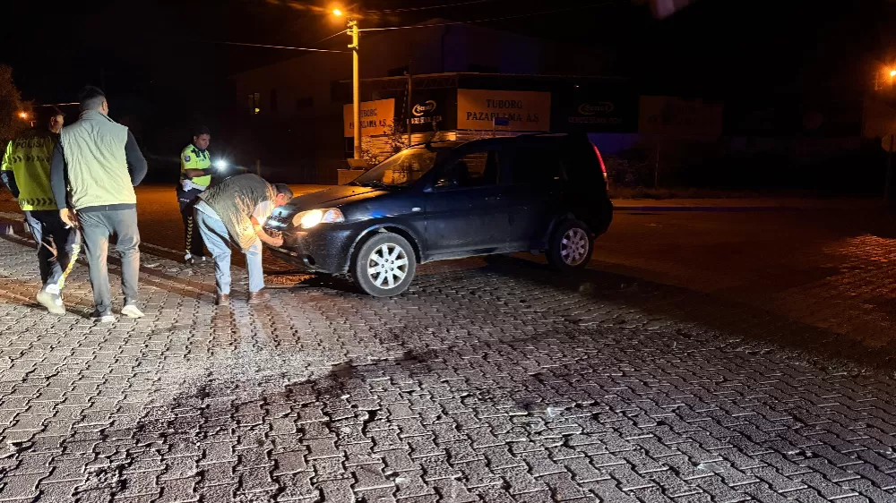 Antalya'da otomobil motosiklet çarpıştı yaralanan sürücü kaza yerinden kaçtı