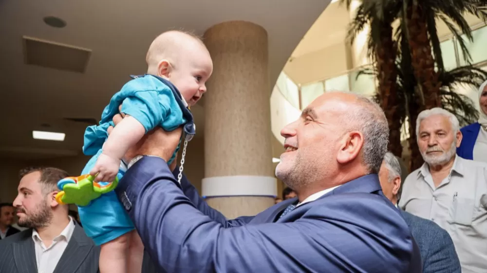 Başkan Sandıkçı: "Ailelerimize 5 bin lira destek sağlıyoruz"