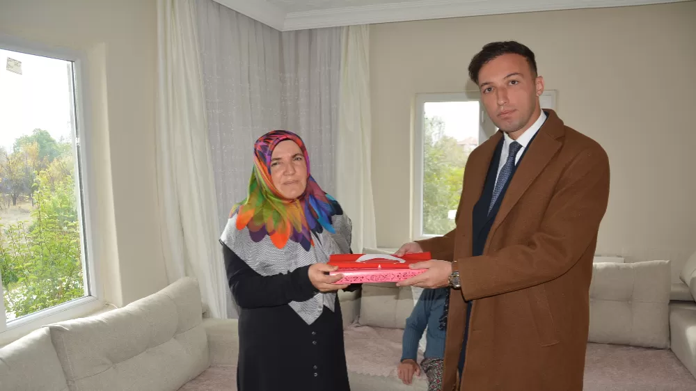 Başsavcı Ozan Kapıcı'dan şehit ailesini ziyaret