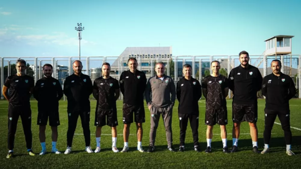 Bursaspor'da Tahsin Tam'ın ekibi belli oldu