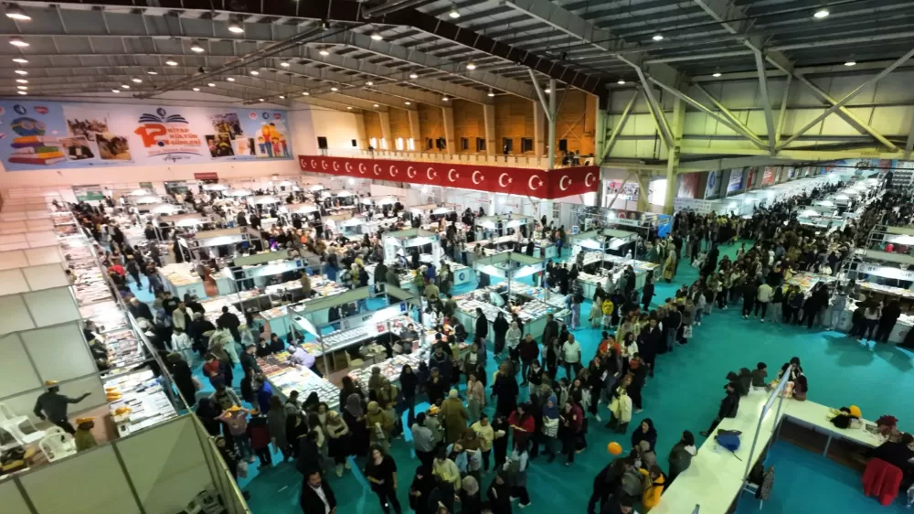 Çorum Kitap Fuarını 5 günde 100 binden fazla kişi ziyaret etti