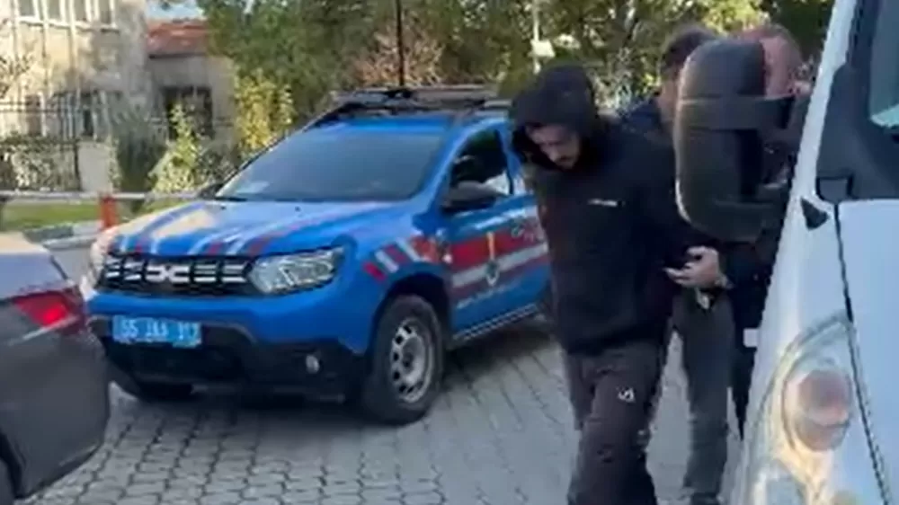 Evinde uyuşturucu ele geçirilen şahıs adliyeye sevk edildi