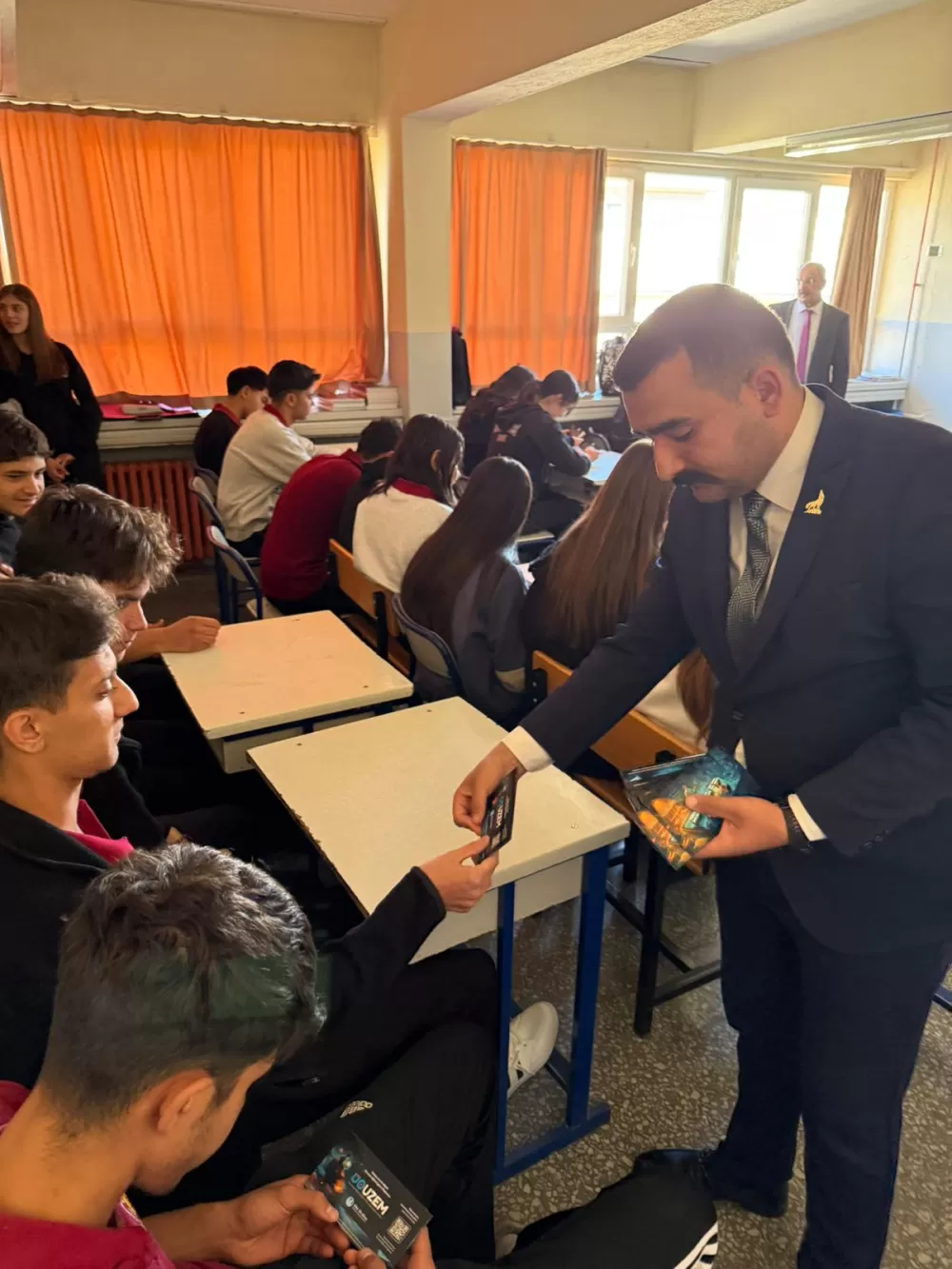 Ülkü Ocakları’ndan Burdur’da gençlere eğitim hamlesi!