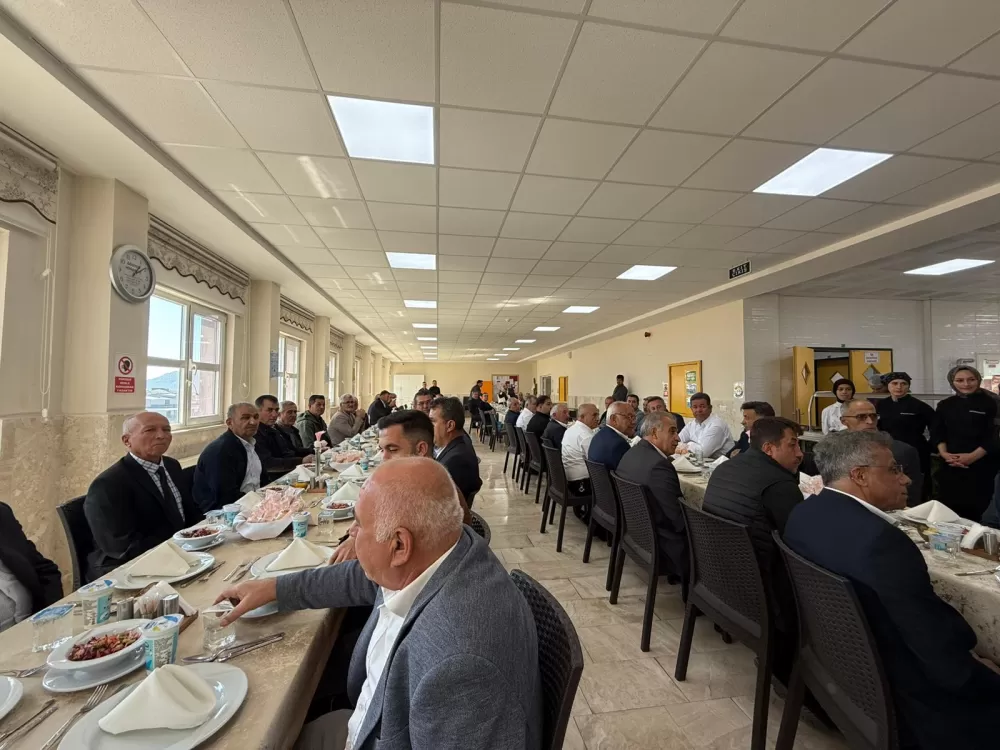 Bucak’ta Muhtarlar Günü kutlandı Kaymakam Kuruca muhtarlarla buluştu