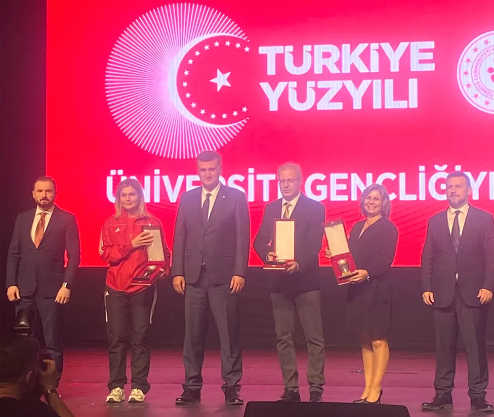 MAKÜ'ye uluslararası arenada dikkat çeken ödül geldi