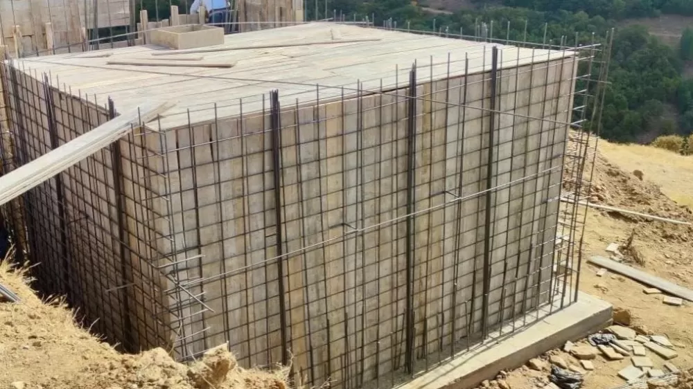  İçmeler köyünde içme suyu deposu yapım çalışmaları sürüyor