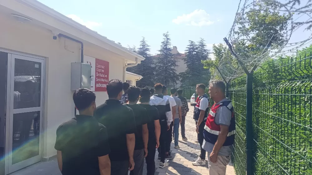 Isparta’da 81 yabancı uyruklu düzensiz göçmen yakalandı