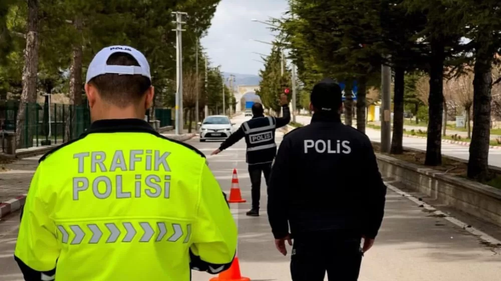Isparta'da huzur operasyonunda 12 bin araç denetlendi