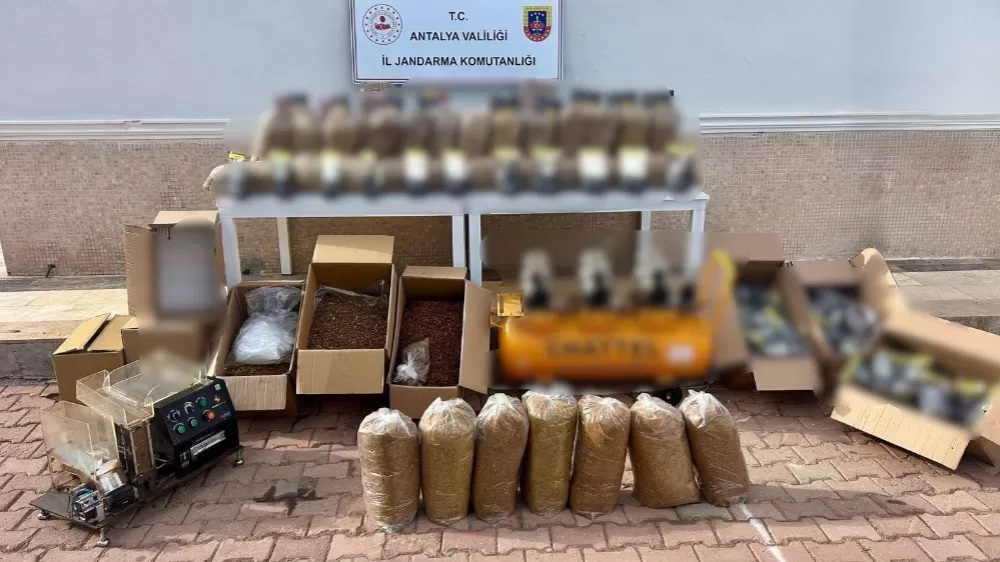 Jandarmanın 2 ayrı adrese düzenlediği operasyonda 350 kilo kıyılmış tütün ele geçirildi