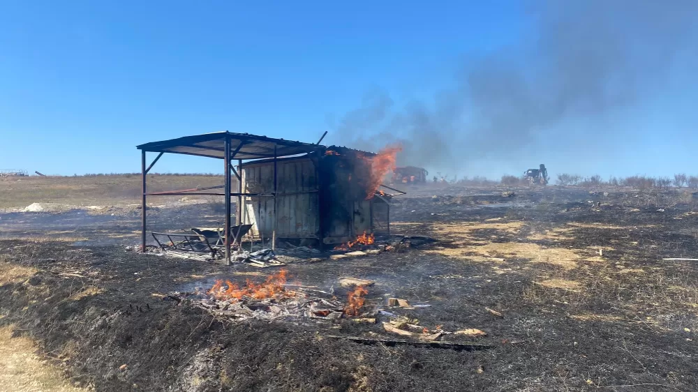 Kulübede çıkan yangında 25 güvercin yanarak telef oldu