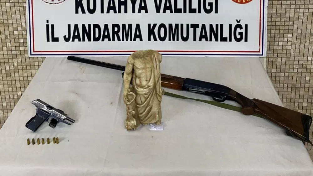 Kütahya’da milattan önce 5. yüzyıla ait heykel ele geçirildi!