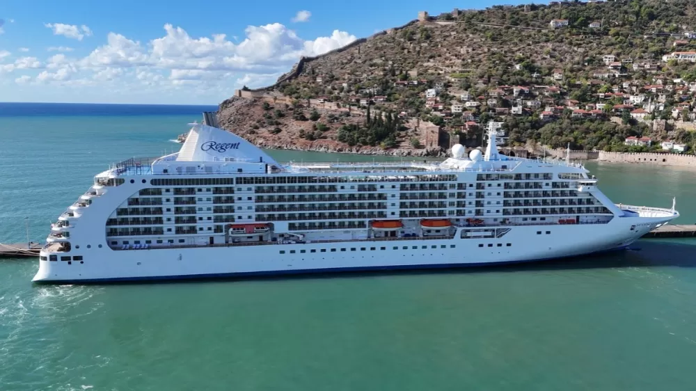 Lüks kruvaziyer 2 sene sonra tekrar Alanya'da