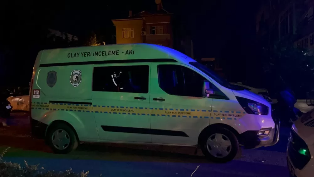 Alanya'da 5 katlı binada yangın1 kişi hayatını kaybetti