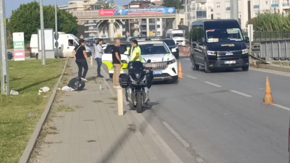 Manavgat'ta motosiklet ile otomobil çarpıştı: 1 yaralı
