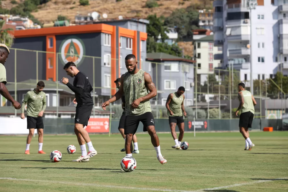 Alanyaspor, Gençlerbirliği maçı hazırlıklarını tamamladı
