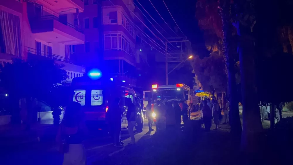 Alanya'da 5 katlı binada yangın1 kişi hayatını kaybetti