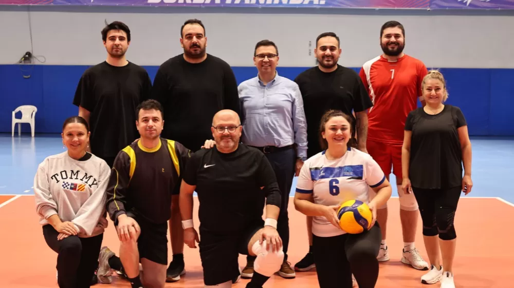 Nilüfer Belediyesi çalışanları filede ter döktü