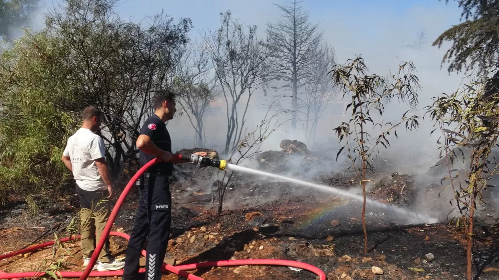 Otluk alanda çıkan yangın büyümeden söndürüldü