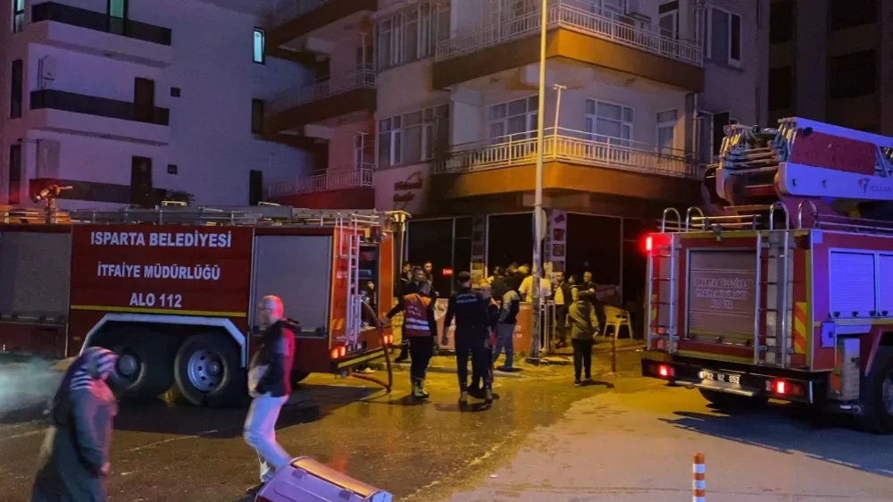 Pideci deposunda çıkan yangın korkuttu