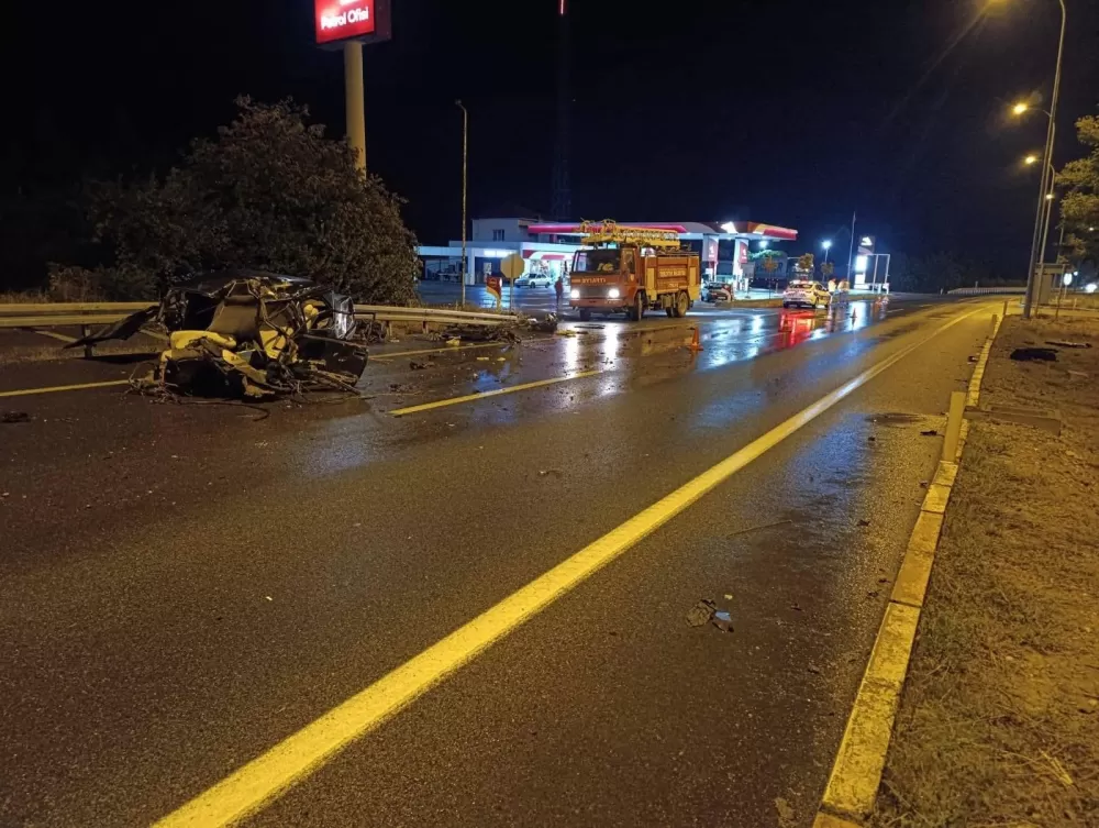 Afyonkarahisar'da feci kaza 1 kişi öldü, uzman çavuş ağır yaralandı