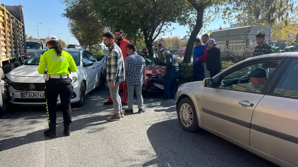 Ters yolda gidip zincirleme kazaya neden olan 70 lik sürücüden pes dedirten savunma