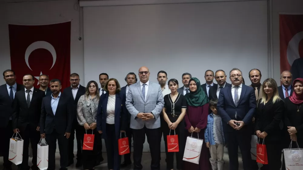 Van’da "Eğitimde İyi Örnekler" ödülleri sahiplerini buldu